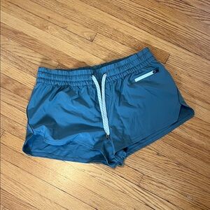 VUORI
WOMEN'S CLEMENTINE SHORT teal